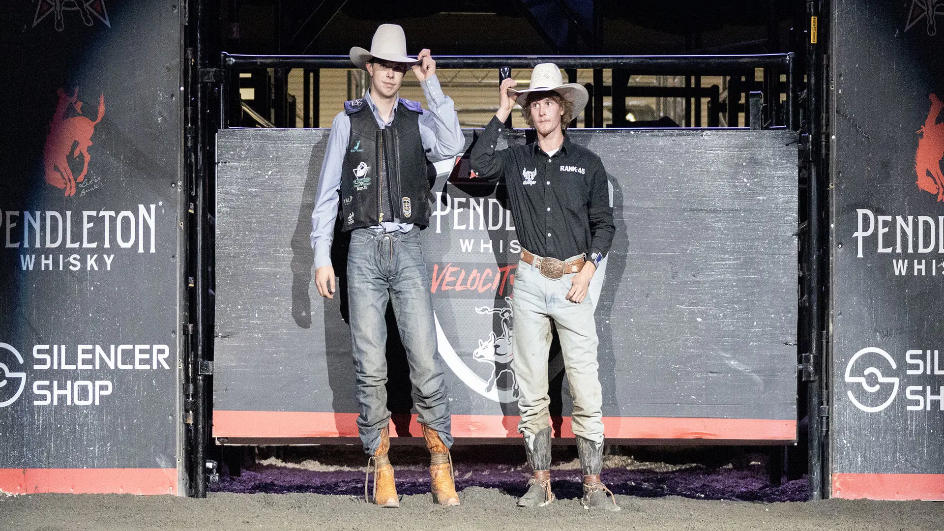 Dawson Gleaves and Pokey Houghton split opening-round victory at Kubota PBR Bangor