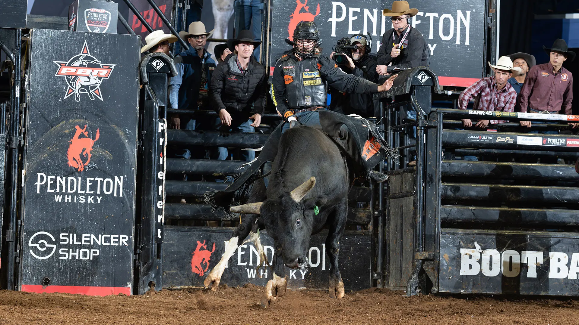 PBR Pendleton Whisky Velocity Tour rides into Rupp Arena for Cooper Tires PBR Lexington