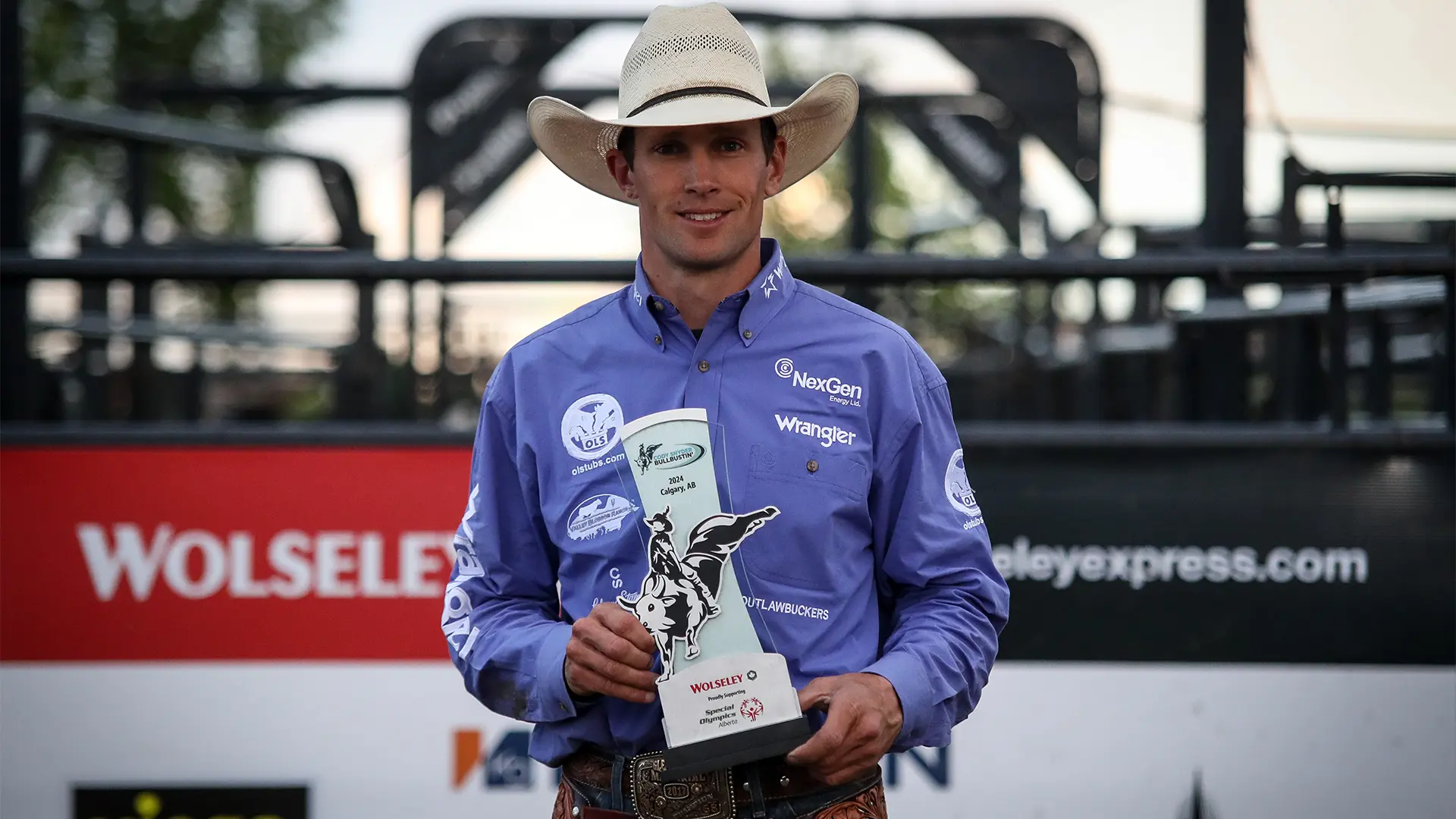 Jared Parsonage wins opening night of Cody Snyder's Charity Bullbustin' in Calgary, Alberta 