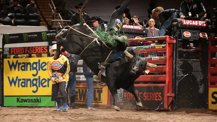 Mauney wins Round 1 in New York City